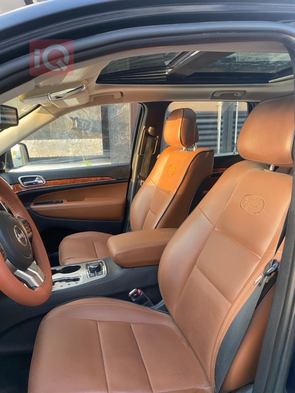 جیپ گراند شیرۆکی